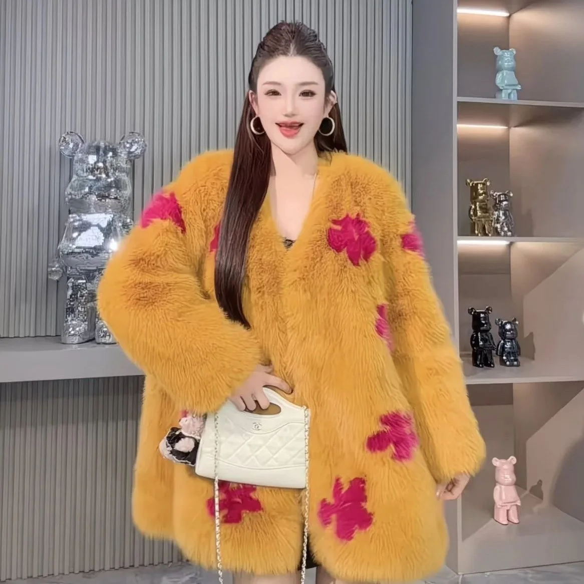 2025 herbst Winter Neue Mode Abnehmen Pelzmantel Frauen Verdickt Warme Pelzigen Toca Elegante Nette Halloween Pelzigen Jacke Weibliche