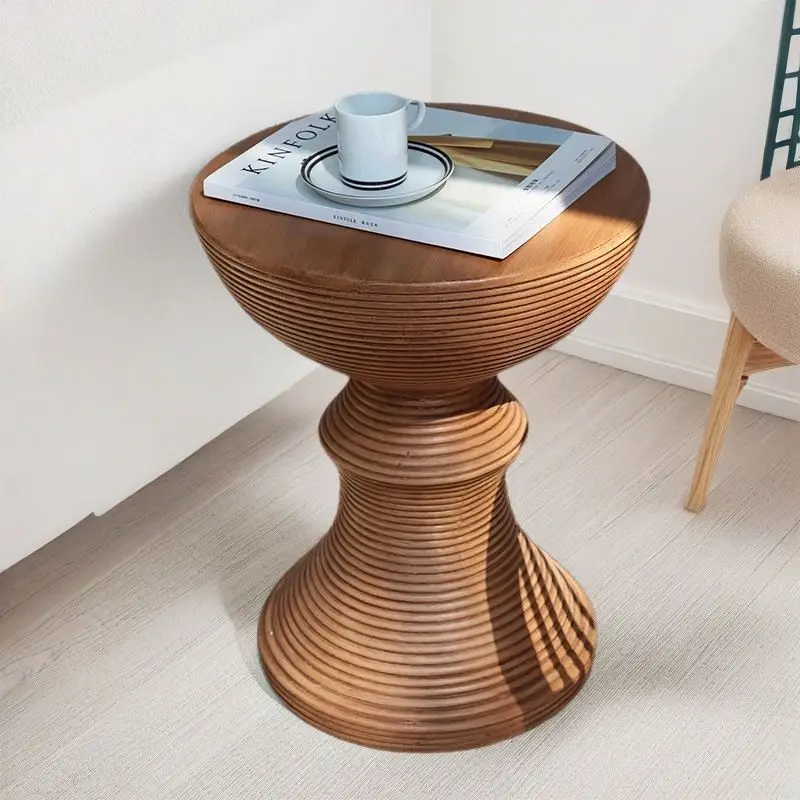 Imitation Wood Shape Modern Small Coffee Table Minimalist Round Living Room Sofa Side Table Retro Nordic Creative Corner Table