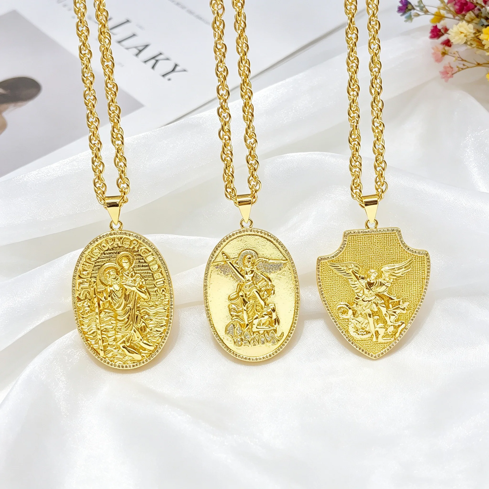 New Arrivals Religious Saint Michael Archangel Medal Pendant Necklace for Men Women Catholic Christian Protection Jewelry Gift