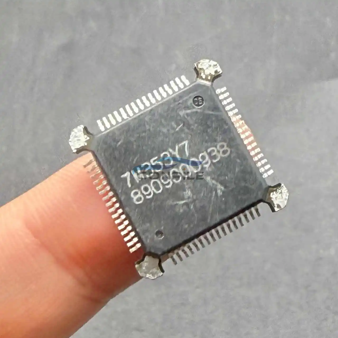 8909000938 for VW Magotan engine ECU board electronic fan carbon canister solenoid valve control chip IC