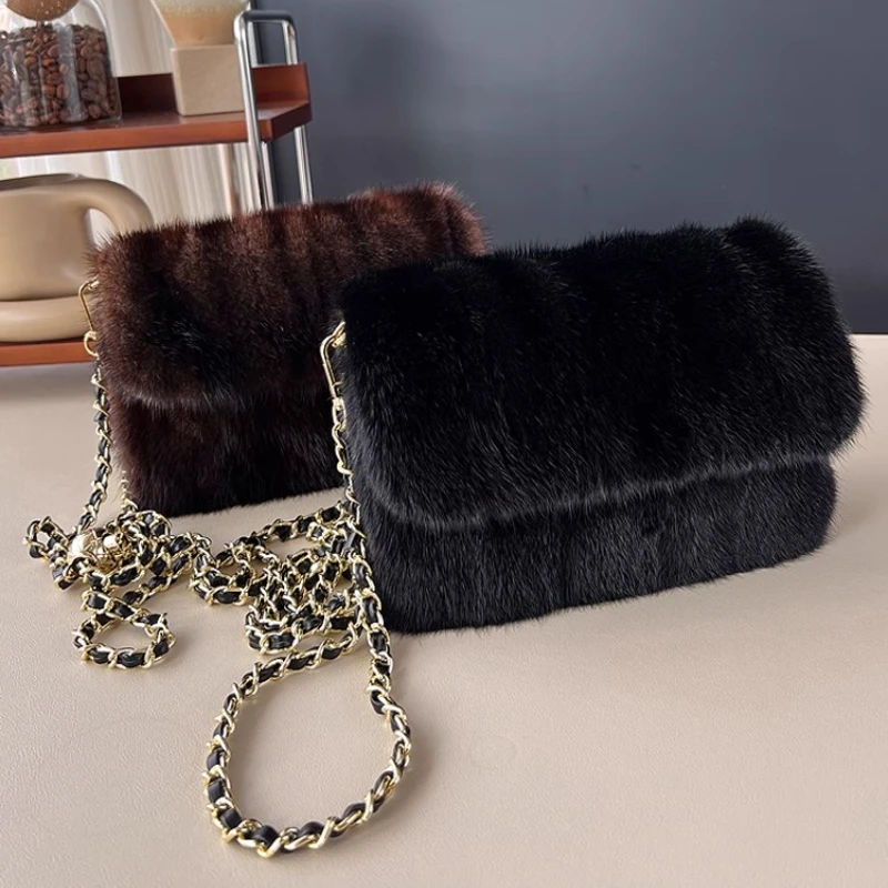 

Дизайнерские роскошные сумки через плечо для женщин, новая зимняя высококачественная минималистичная модная сумка из натурального меха с цепочками, элегантная пушистая сумка на плечо