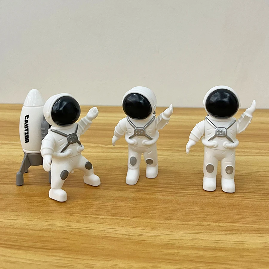 3pcs Space Astronaut + Rocket, Cute Shape Aviation Rocket, Spaceman Collection Model Toy, Home Decoration(Random Gestures)