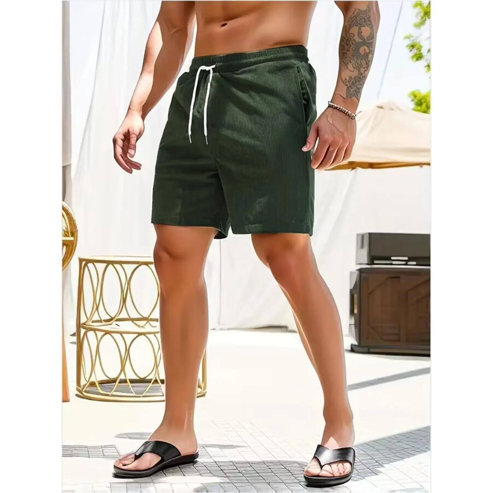 

2026 Summer Hot Selling Sports Lightweight Shorts Solid Color with Label Design Sense Essential for Sports and Fitness