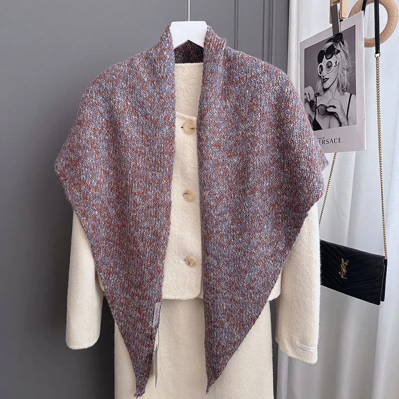 

Designer-matched ultra-beautiful thick floral scarf women, made of wool blend, soft and stylish, suitable stude