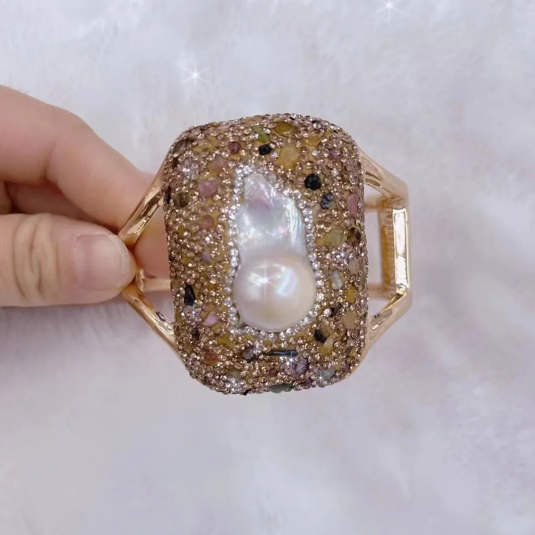 

Natural Baroque pearl bracelet inlaid with tourmaline jewelry with handmade French design jewelry