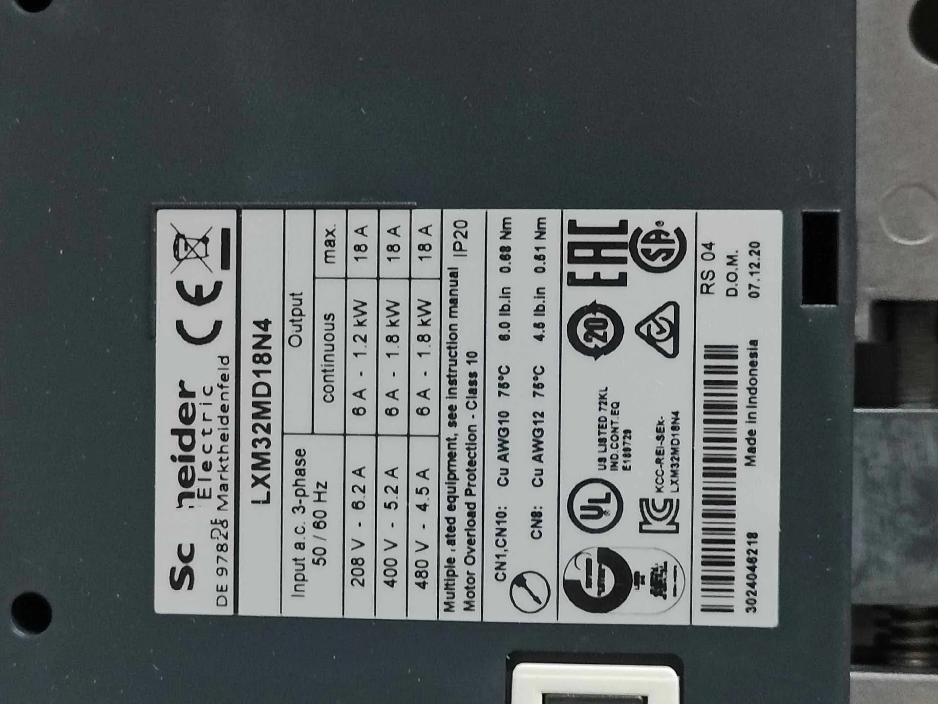 Новый сервопривод LXM32MD18N4 для Schneider