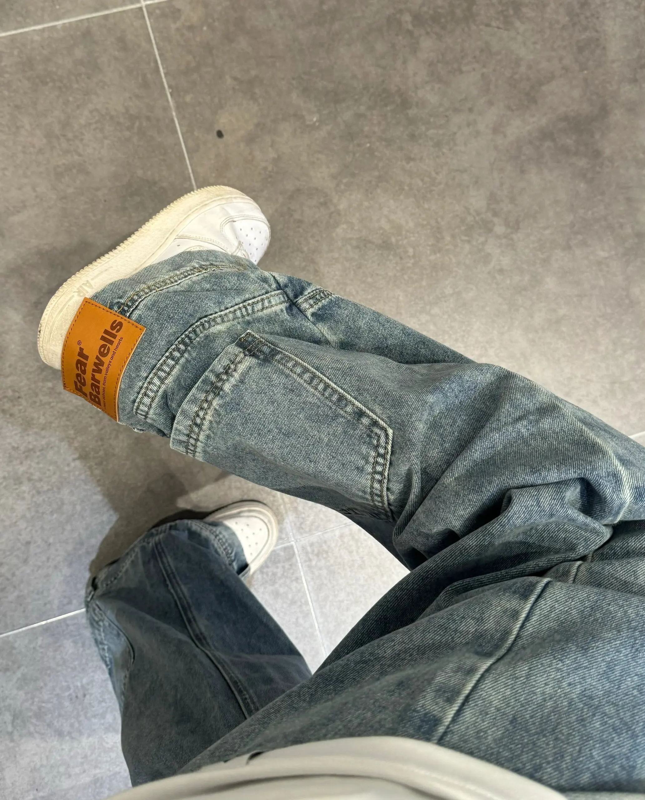 

American High Street Vibe Inverted Jeans Loose Straight Leg Jeans for Men And Women Casual Straight Foot Jeans Water Wash