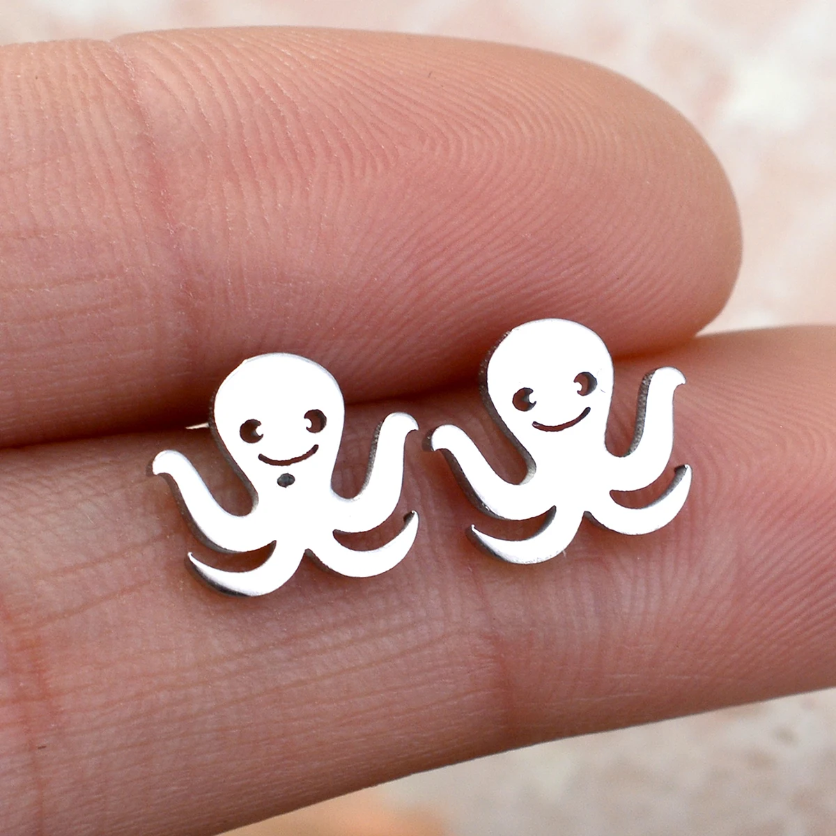 Mini Stainless Steel Earings Fashion Jewelry Cute Heart Flower Rabbit Stud Earrings for Women Men Snails Bats Spiders Ear Studs