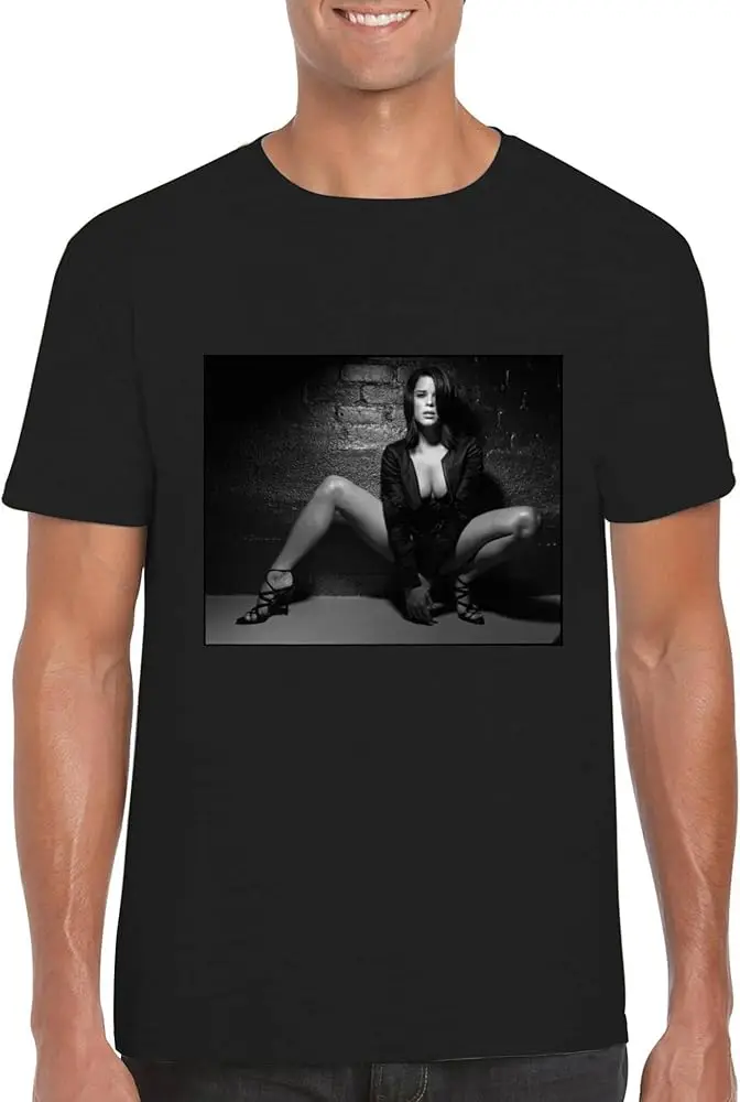 Neve Campbell - Men's Crewneck T-Shirt   High Quality 100%Cotton Short Sleeve