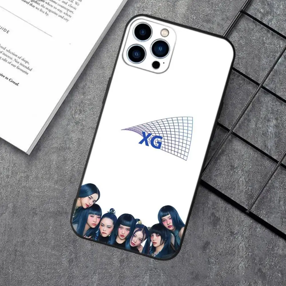 Чехол для телефона XG Kpop Group iPhone 16e 16 15 14 13 12 11 XS XR X 8 7 Pro Max Plus mini силиконовый черный Фото №3