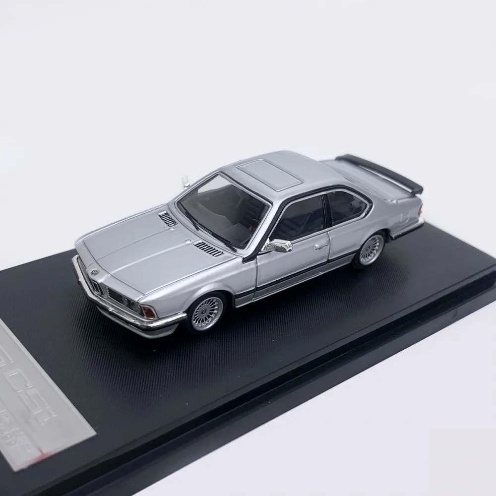 

1:64 Scale E24 635 CSI Alloy Car Model Collection Ornaments