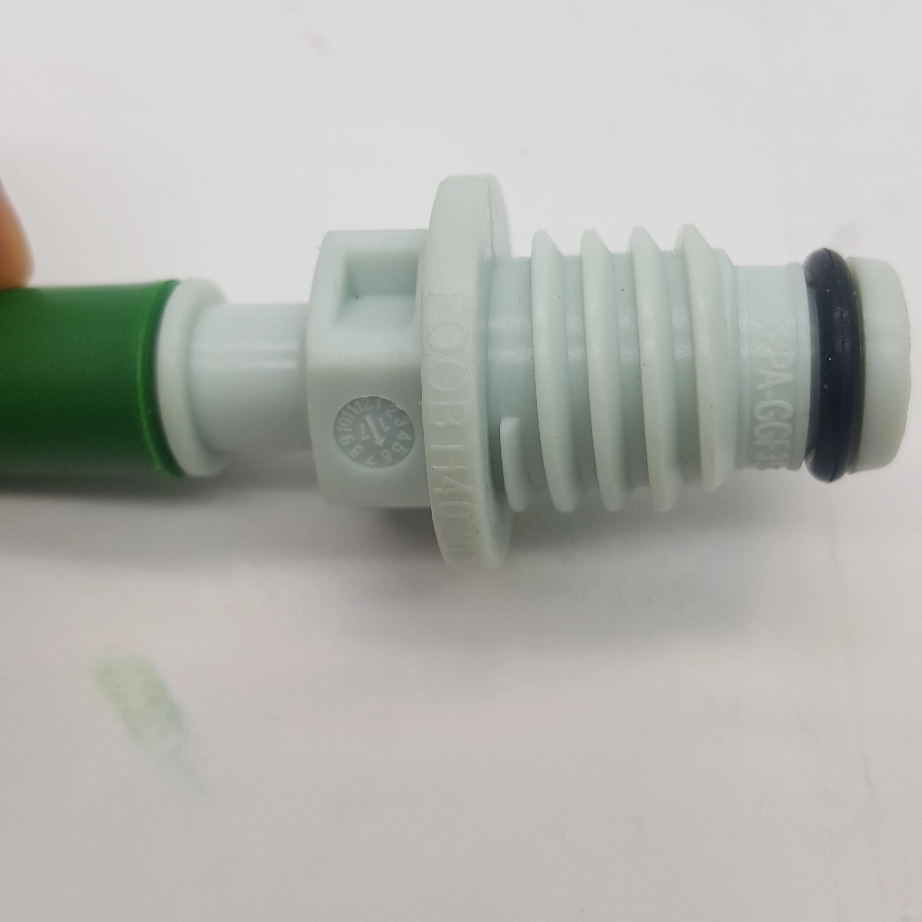 Auto spare parts bs2.2 Urea pump doser pump connector