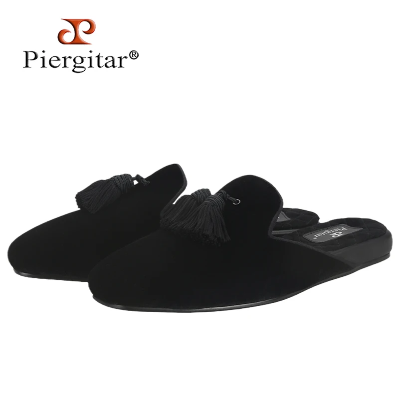 

Piergitar Black Velvet With Handmade Tassels Slides For Fashion Show And Ourdoor Rubber Flat Men's Mule Slippers Quilt Padding