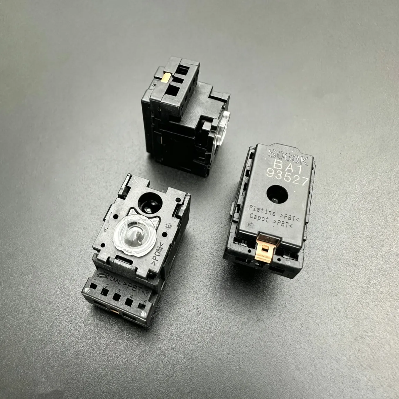 novo-interruptor-de-botao-com-trava-automatica-100-original-para-pecas-automotivas-s068k-luz-de-leitura-luz-de-teto-dianteira-teto-solar-com-interruptor-de-bloqueio