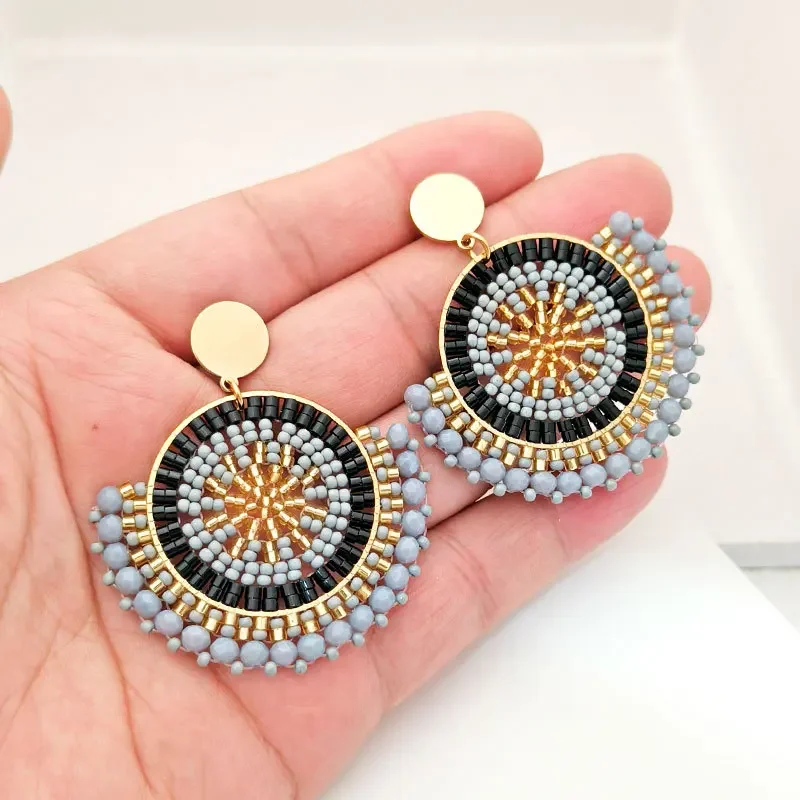 أقراط مطرزة قطاع كريستال بوهيميا سبيكة الاستدارة تنوعا الحياكة اليدوية الإناث الرجعية بسيطة المد الأرز حبة الأقراط #6