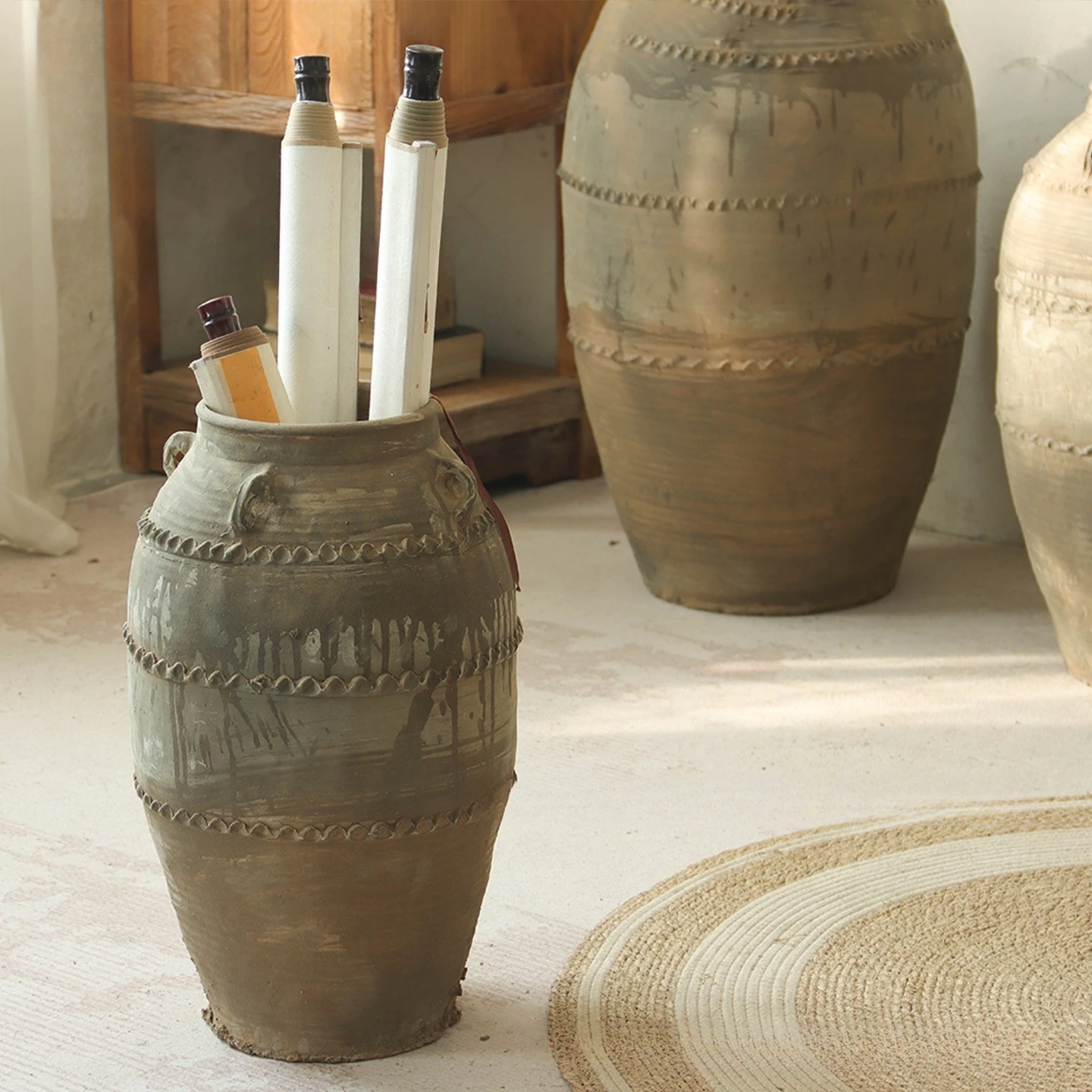 Wabi Sansan antique clay pot large floor-to-ceiling weng vase dried branch vase retro coarse pottery flower pot B & B living roo