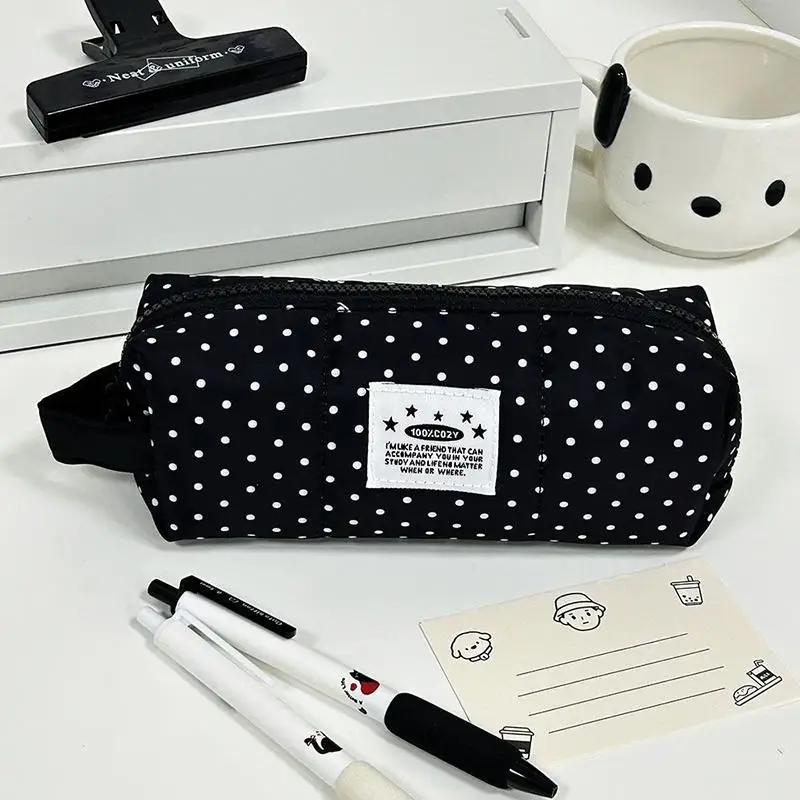 Polka-Dot-Federmäppchen mit weich gepolstertem Stoff und glattem Reißverschluss, perfekt für Schüler, Schule, Büro und zur Aufbewahrung von Schreibwaren. – Detail 4