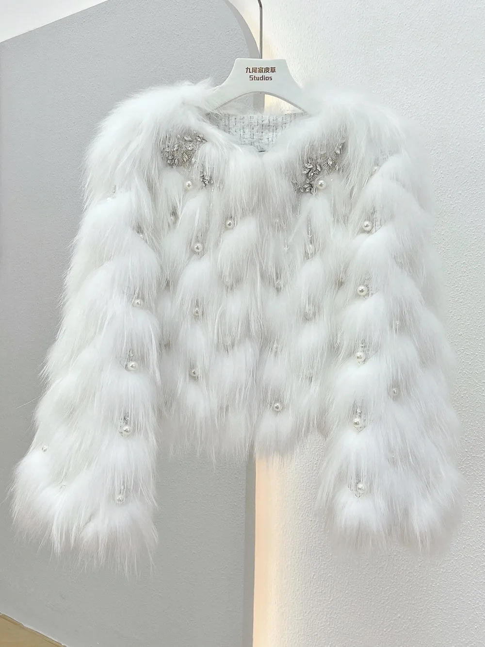 2025 inverno novo casaco de pele de retalhos estilo pérola grosso-fiado, casaco de pele de raposa listrado feminino