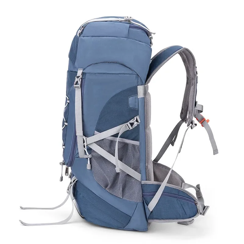 Outdoor sports mountaineering bag, splash-proof rucksack, leisure travel, hiking and climbing backpack.