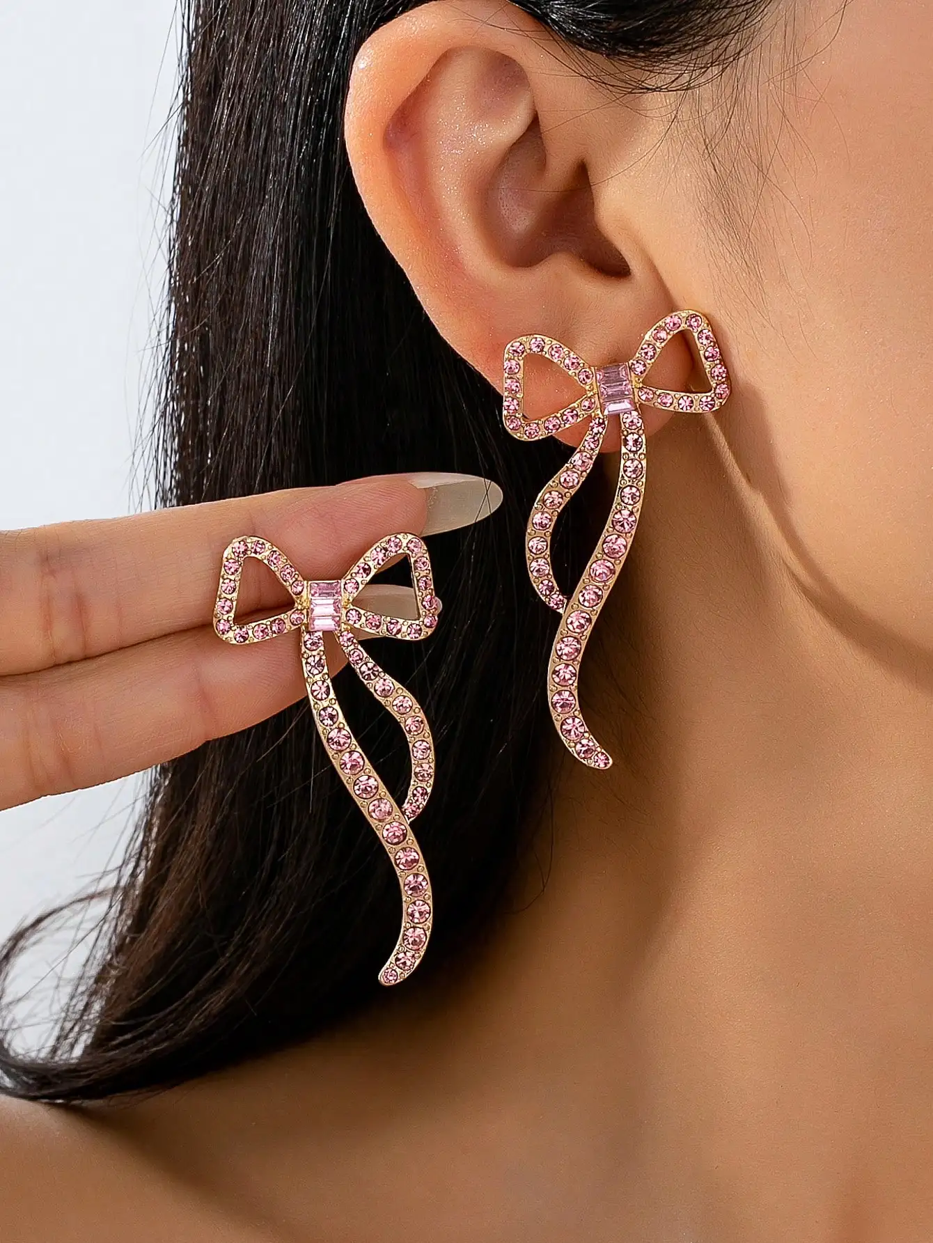 

Серьги-бантики с розовыми стразами, крупные серьги-гвоздики из сплава для женщин, модные аксессуары