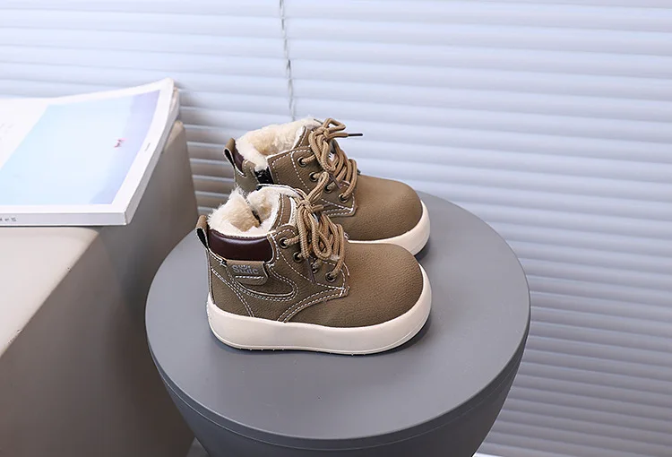 2026 Herbst Winter Kinderstiefel Warme Plüschstiefel für Jungen und Mädchen, Modische Kinder-Freizeitschuhe, Stiefel für Kinder Größe 21-30 – Detail 18