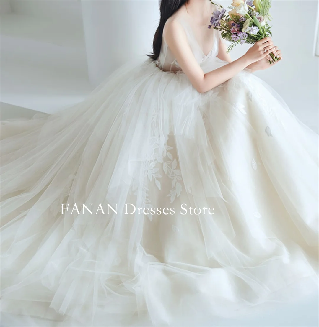 FANAN Korea V-Neck Wedding Dresses 웨딩드레스 Sleeveless  A-Line  Vinatge Lace-up Tulle Appliques Custom Made Bride Gowns Plus Size