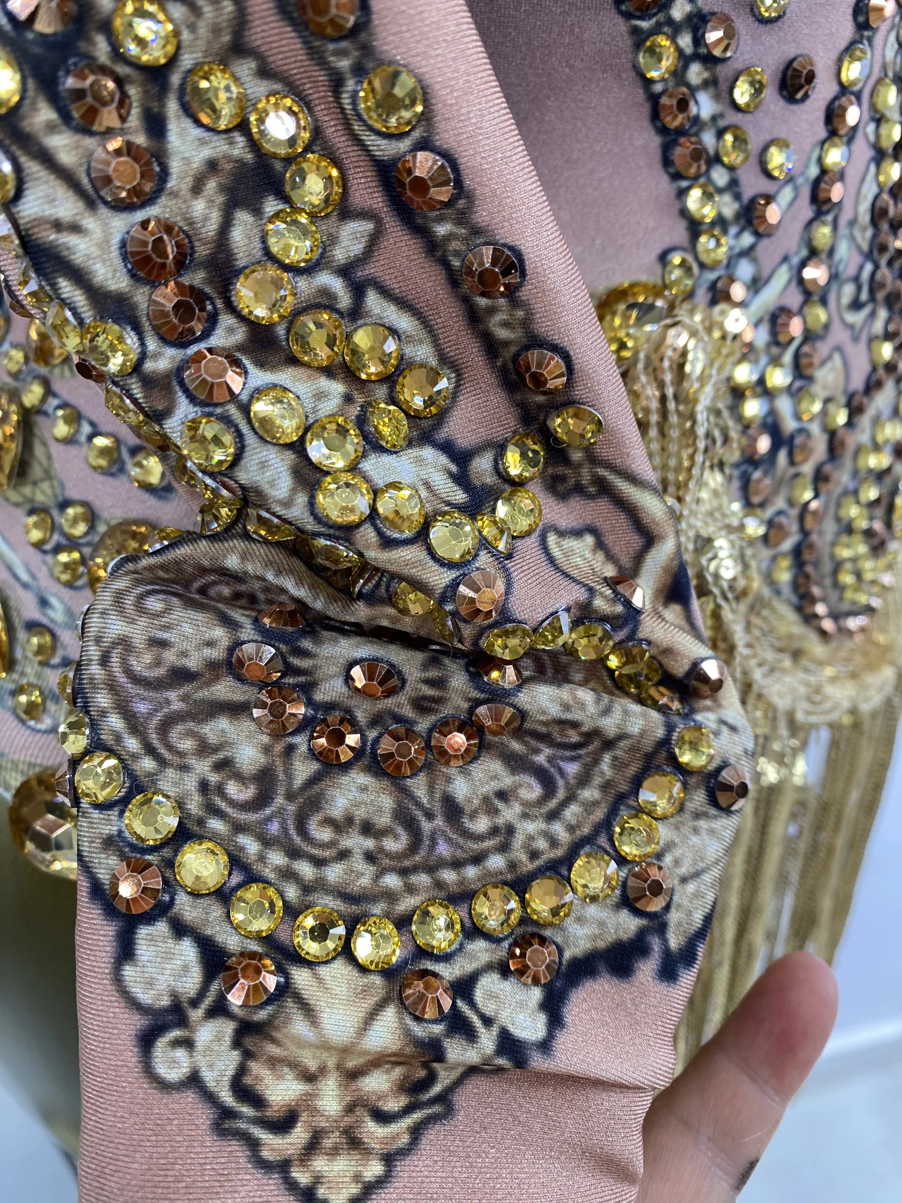 

Женское платье для особых случаев, водолазка с длинным рукавом, золотой принт, стразы, кисточка, купальник из спандекса, платье для латинских танцев, костюмы