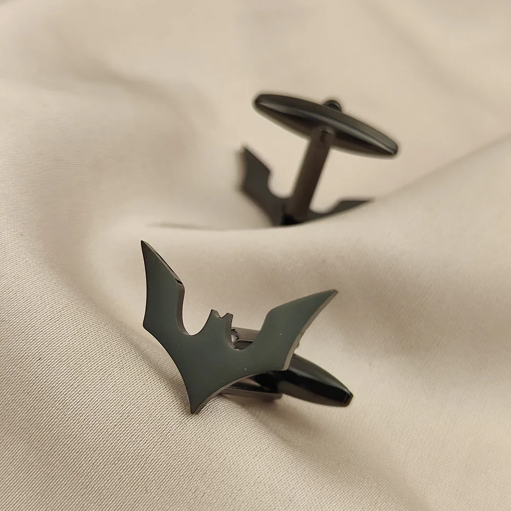 Bat Cufflinks for Men Sleeve Wrist Buttons Shirt Clasps Stainless Steel Cuff Buckle Wedding Grooms Jewelry Mens Accessories