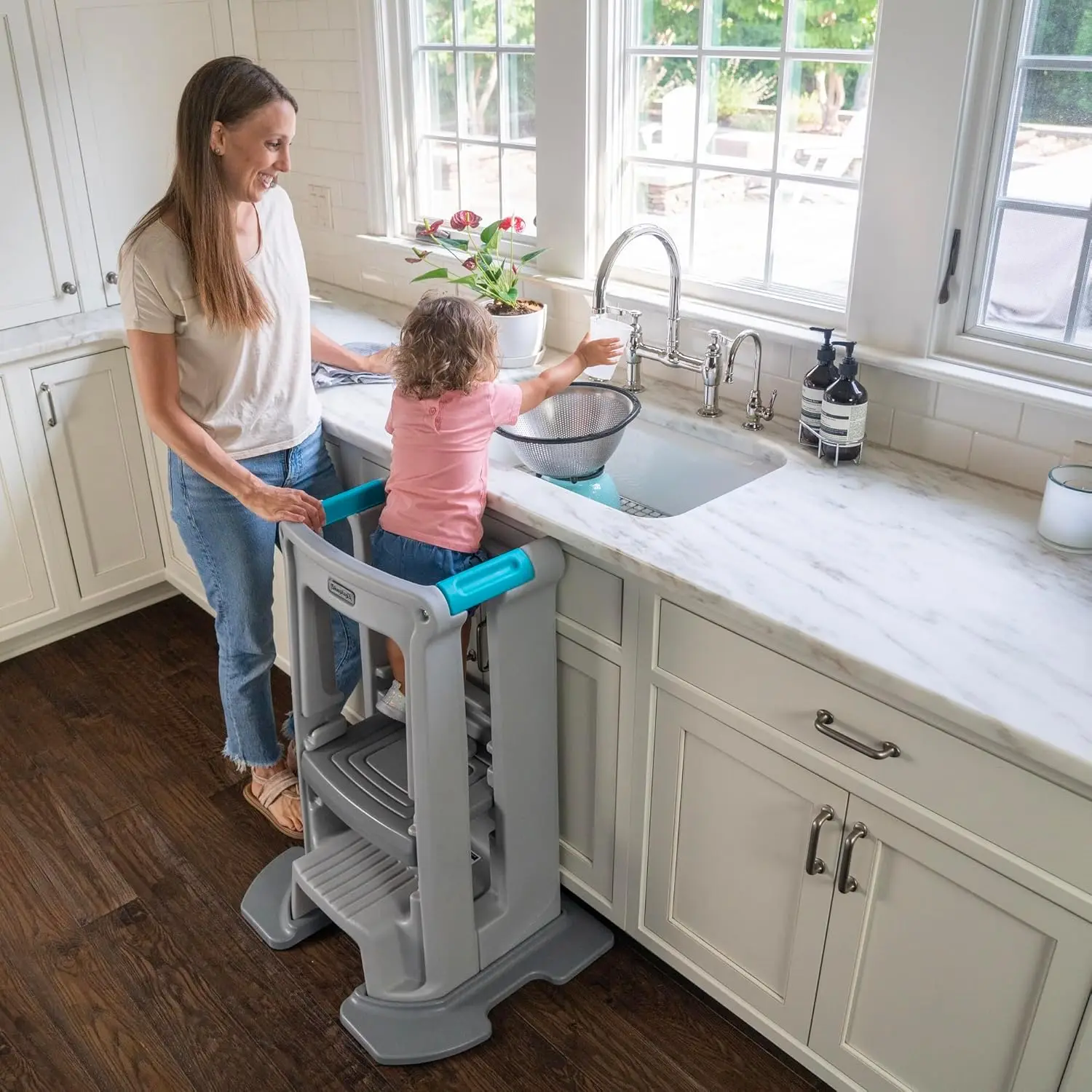 Montessori Standing Kitchen Step Stool with Sturdy Stabilizing Base and Adjustable Platform, 20.5