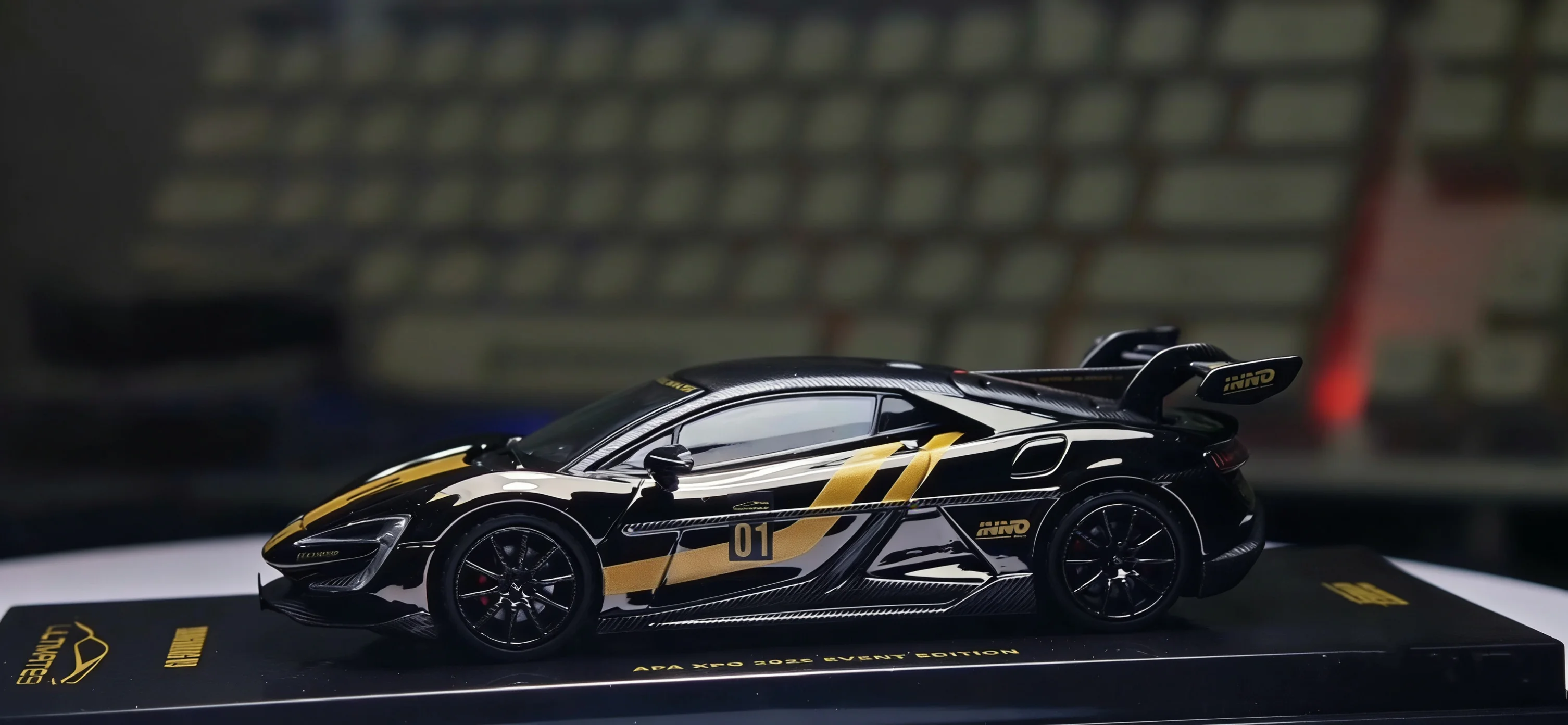 INNO 1:64: Look forward to the U9 2025 Foshan Exhibition Limited Edition Alloy Car Model Collection Gift