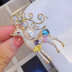 Exquisite Elk Deer Crystal Pearl Brooches Badges for Women Men Party Festival Animal Pins Corsage Christmas and New Year Gifts