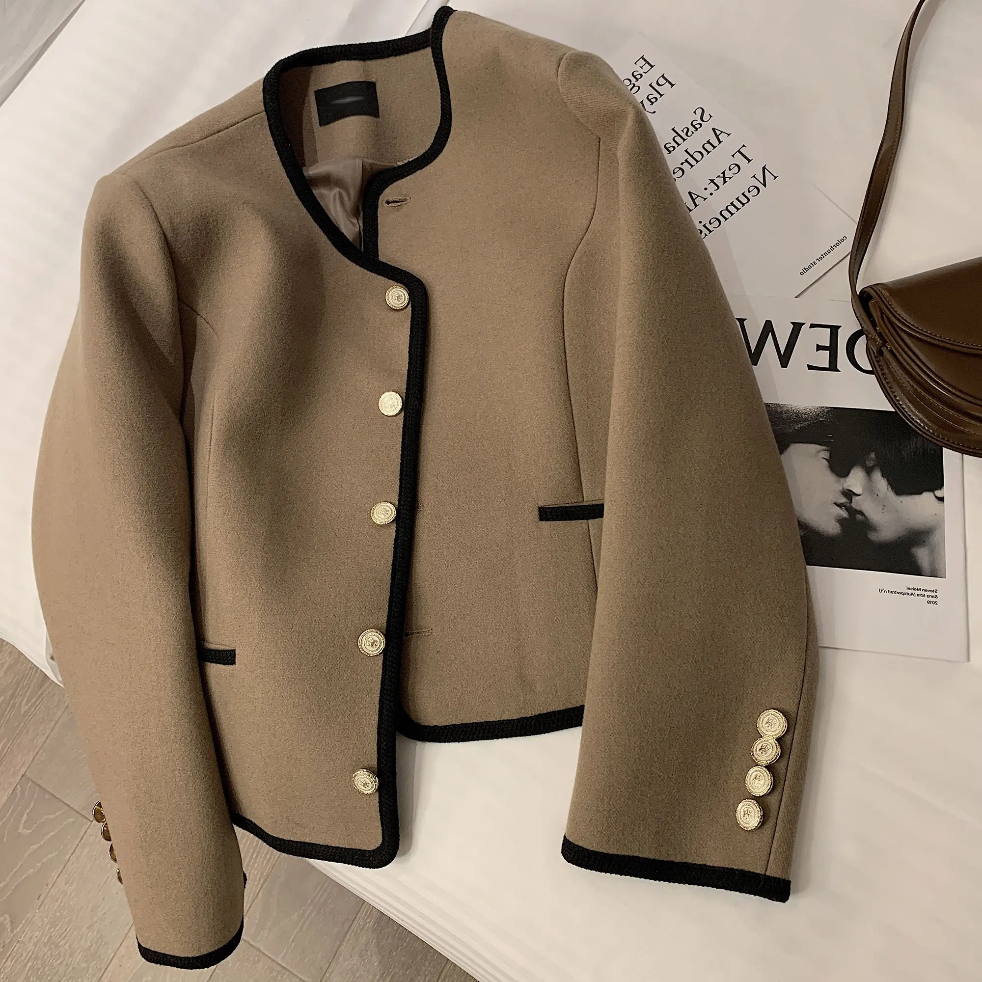 

Short Woolen Coat for Women 2023 Autumn New Round Neck Contrast Color Top Korean Temperament Sing-breasted Slim Jackets