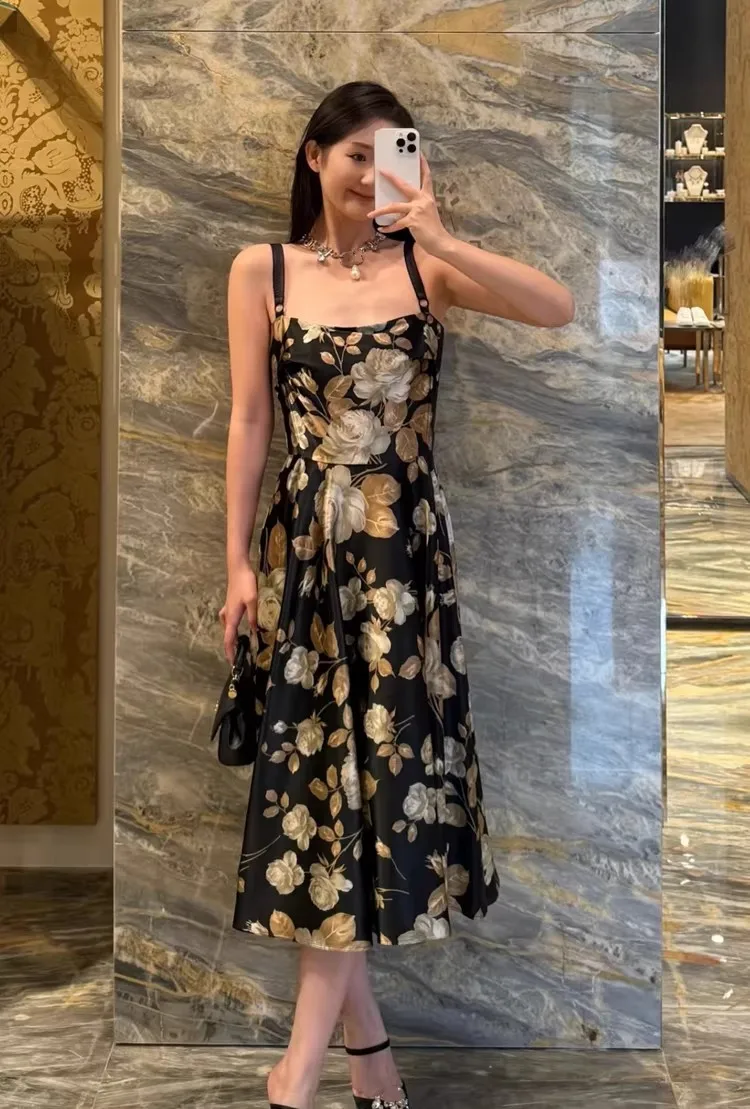 

High Quality Sexy Spaghetti Strap Sleeveless Long Dress Elegant Ladies Fashionable Big Swing Retro Printed Dress