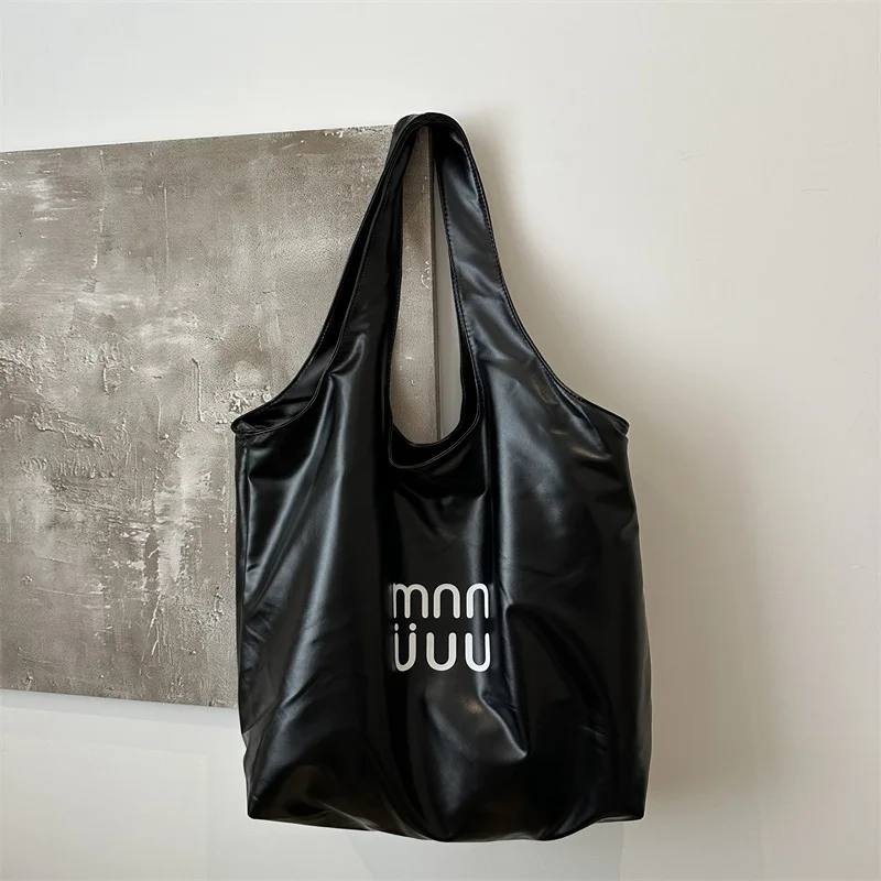 

Korean Minimalist Tote Bag Large Capacity Fashion Shoulder Bag High-Quality Textured Casual Ins Style Crossbody Bag for Women