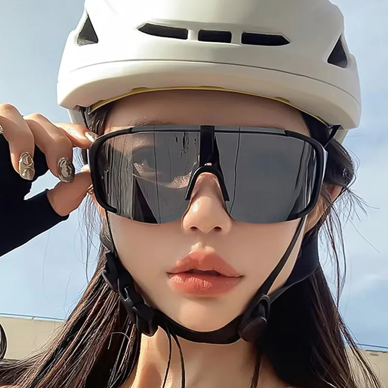 

Mountaineering Goggles for Men Women Travel Sunglasses Outdoor Hiking UV Protection Riding Eye Protection Integrated Sunglasses