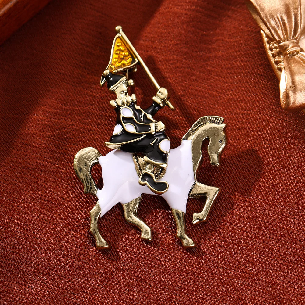 

An innovative and stylish new alloy brooch in the shape of a knight, perfect to adorn a sophisticated suit or coat.