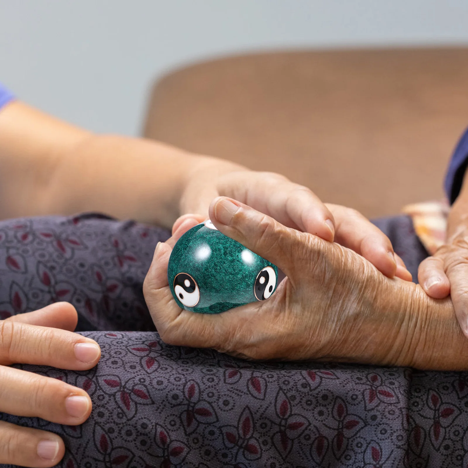 

2 шт., массажные шарики для фитнеса, металлический массажный мяч для рук для снятия стресса и стимуляции акупунктурных точек, многоразовые упражнения на роликах ладоней