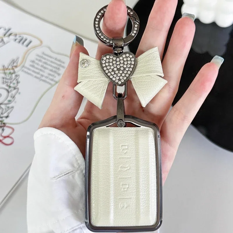 

Простой стиль, ручной работы из цинкового сплава + белый кожаный чехол для дистанционного ключа автомобиля, подходит для Tank 300 400 500 700