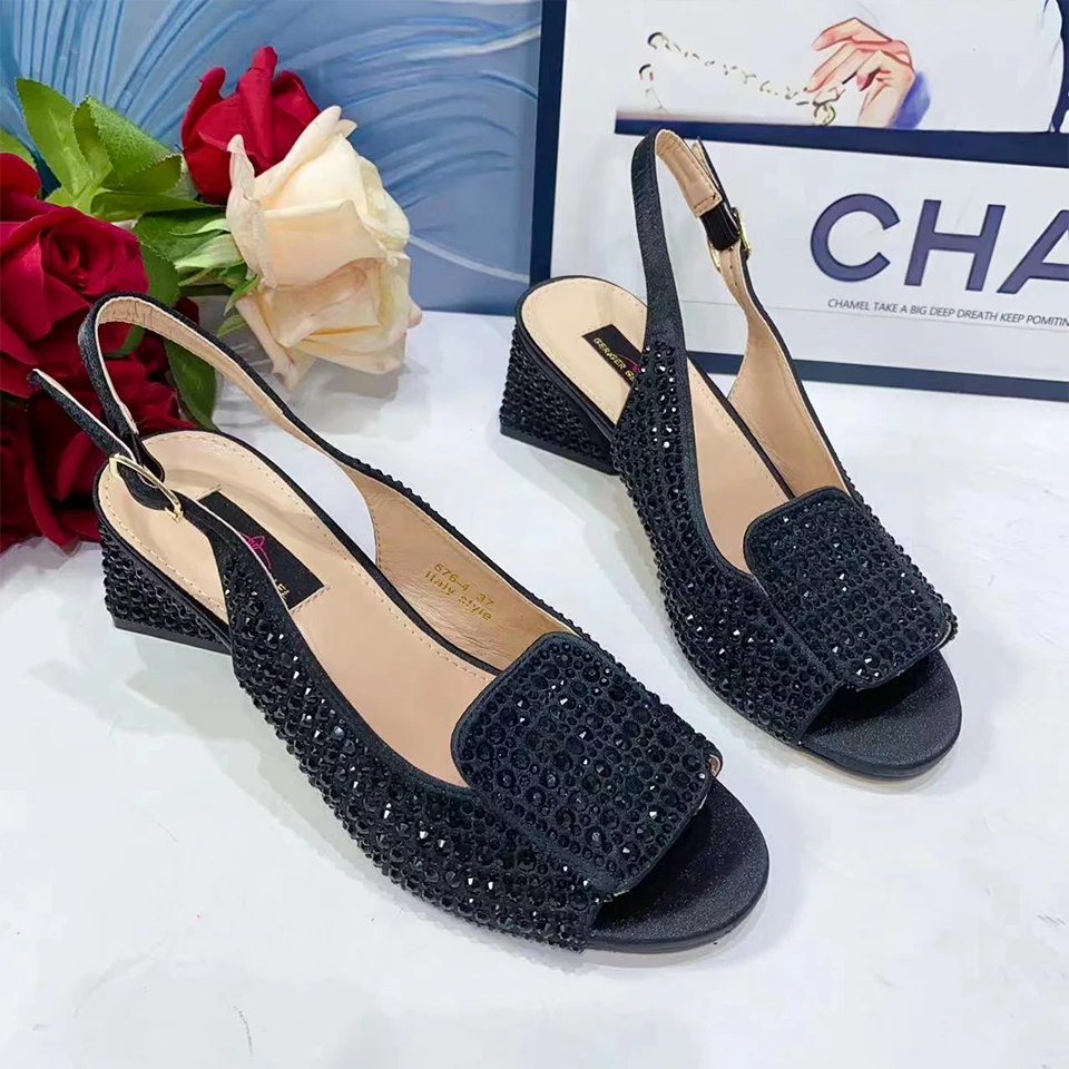 2023 New Fashion Luxury Sandals Top Italian Designers Party Bright Diamond Uppers Summer Women\'s Shoes With High-heeled Nigeria