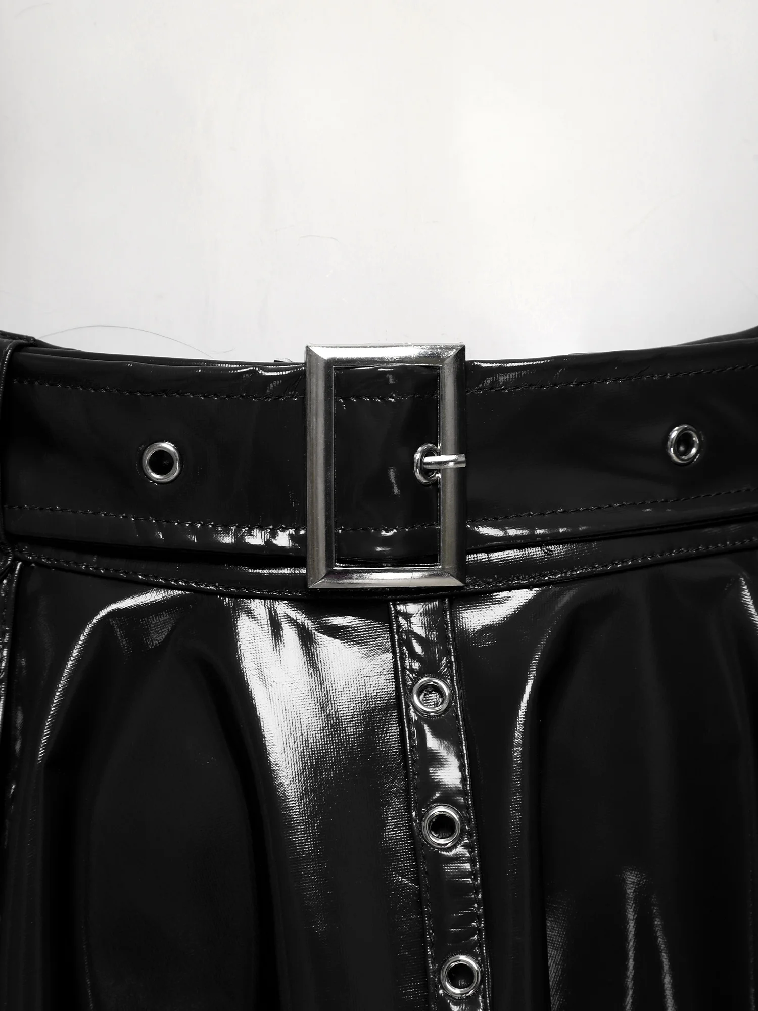 

Модная женская глянцевая юбка из искусственной кожи в стиле панк с люверсами и кисточками на талии, плиссированная юбка трапециевидной формы с подолом, клубная одежда для диско-вечеринки, мини-юбки