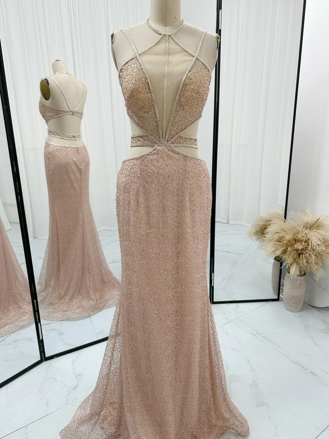 Rose Gold Hanging Neck Slimmed Luxury Sequin PerformanceHosted Evening Dress M1138