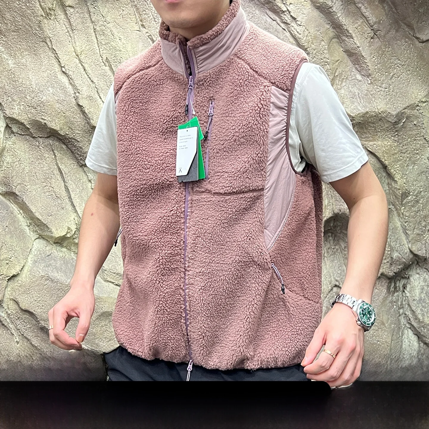 

Couple's Faionable Fce Lined Outdoor Vest Stand Fit Polyester Youth Trend Winter Season Zipper Closure Color