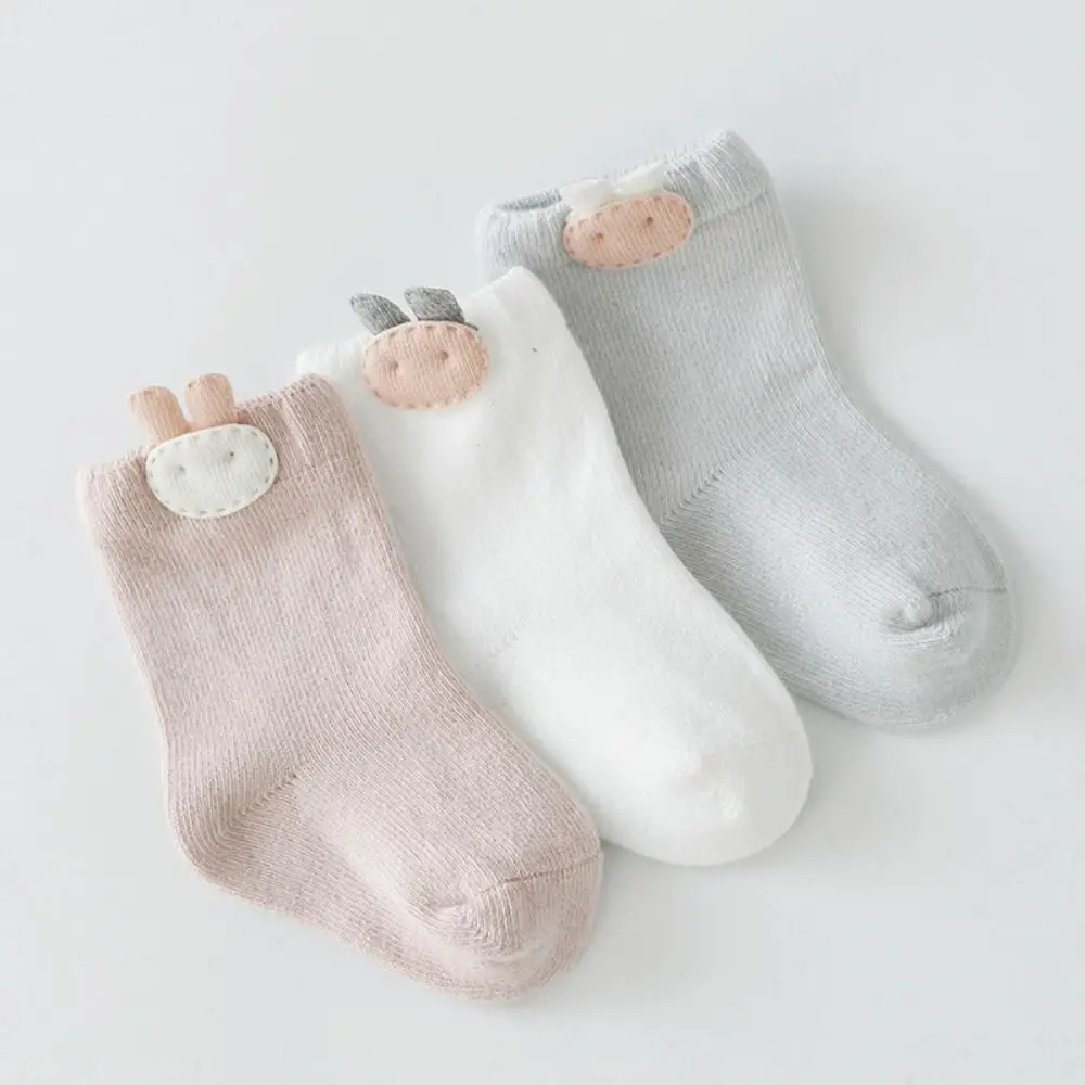 3Pairs لينة أرنب الطفل جوارب قطنية الفجل الفراولة دارى قصيرة جوارب أنبوبية تنفس لطيف الوليد الكرتون الجوارب الخريف