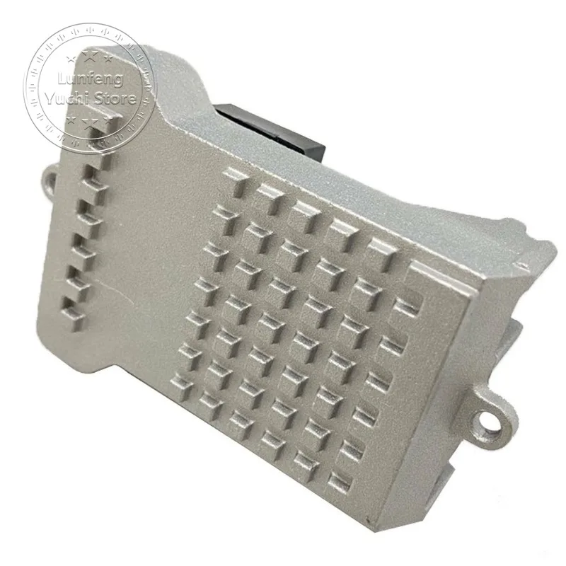 

Артикул: A2038214058 - Регулятор вентилятора салона для Mercedes-Benz S203, W203, CL203, W463, W220, V220, C215