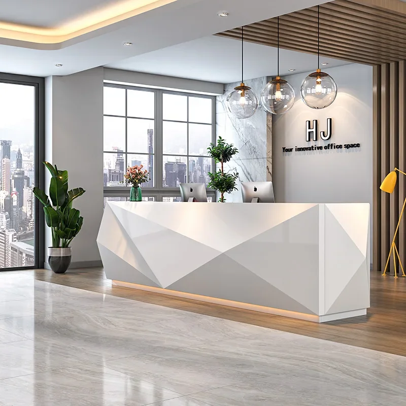 Mostrador de recepción de pintura blanca, empresa moderna y sencilla, bienvenida, consulta, salón de belleza, página de pago de hotel