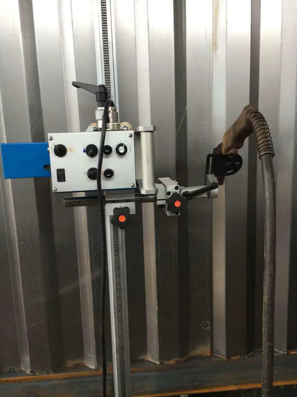 KAH3 Adjustable Intermittent Automatic Welding Robot Portable Multi-Function MIG Welding Products for Automotive Industry