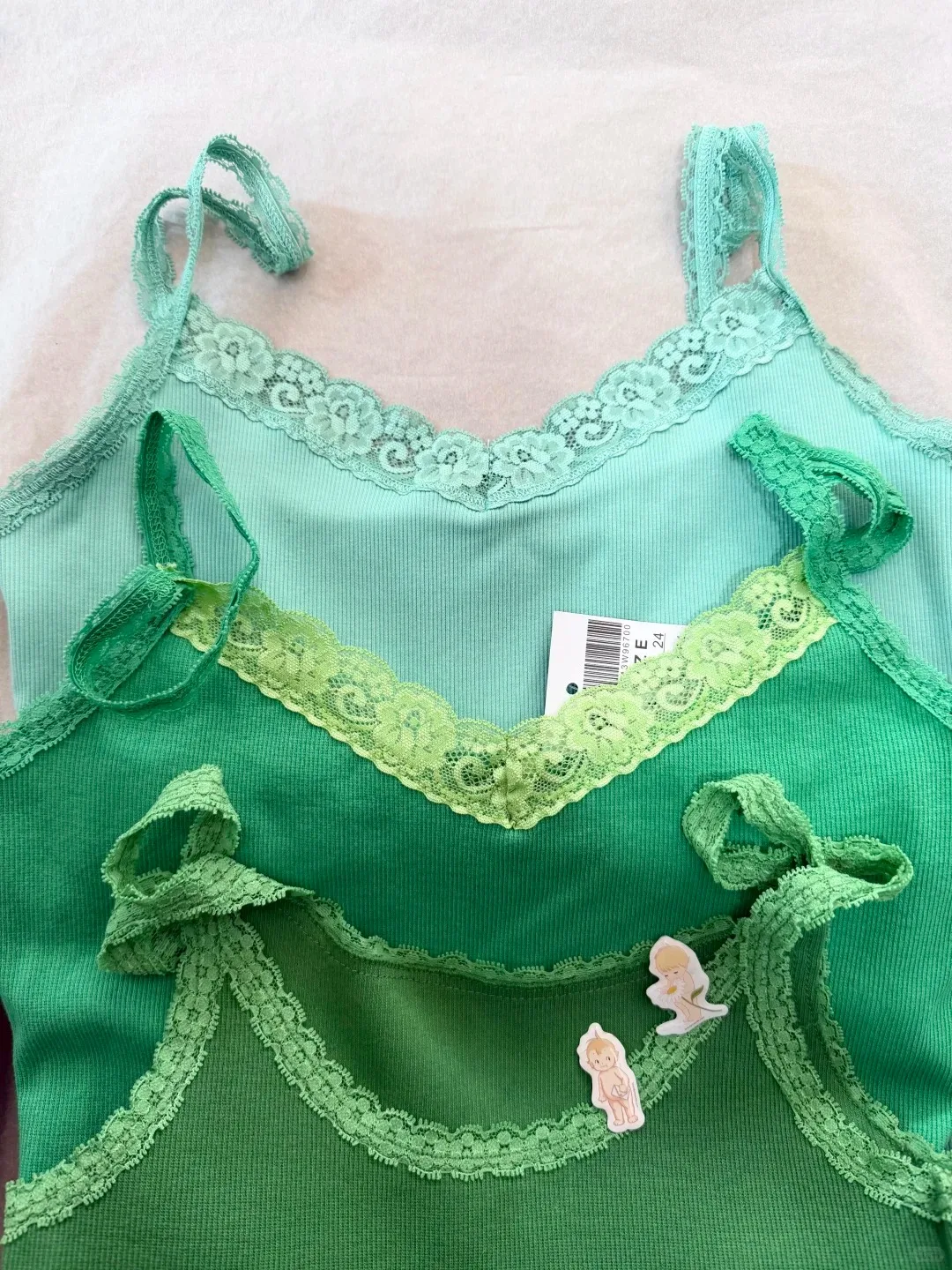 Green Lace Trim Ribbed Slim Tank Top Women New Cute Casual Simple V-neck Cotton Camisole Vintage All-match Basic Vest Y2k Tops