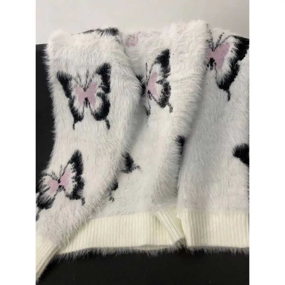 Butterfly sweater autumn and winter new design sense niche round neck soft and thick knitted sweater top trend 6
