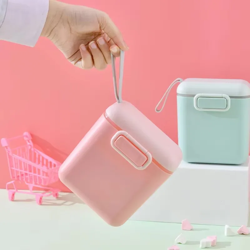 Portable Baby Food Storage Box Mmoisture-proof Toddlers Milk Powder Dispenser With Cleaning Brush Outdoor Baby Snacks Container