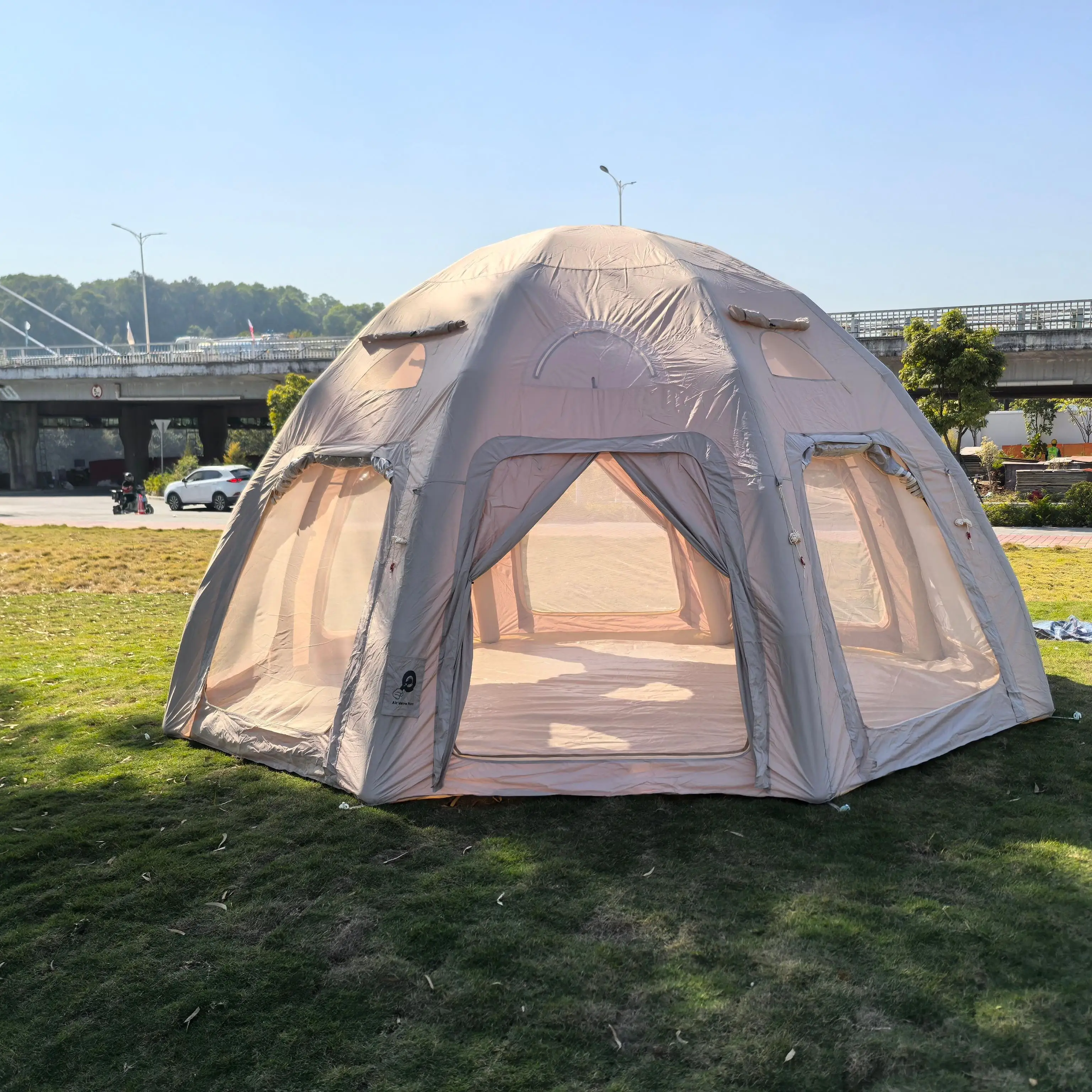 Vb- Large Inflatabl…